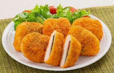 レンジでささみカツ（紀州産梅の梅肉と大葉入り）